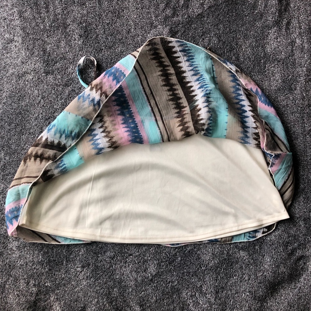 Patterned Crop Top - Picture 3 of 6